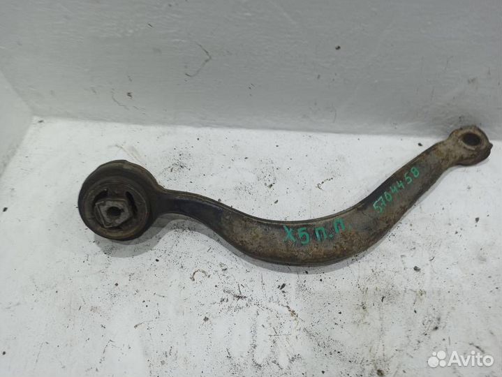 Рычаг передний правый поперечный