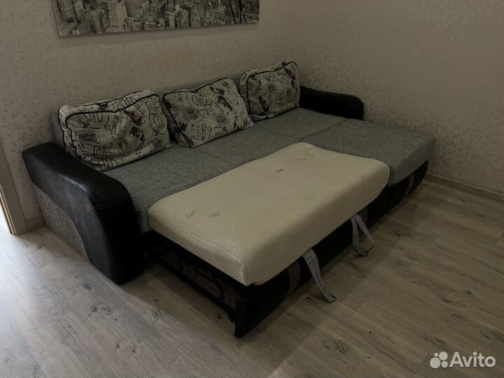 Угловой диван бу
