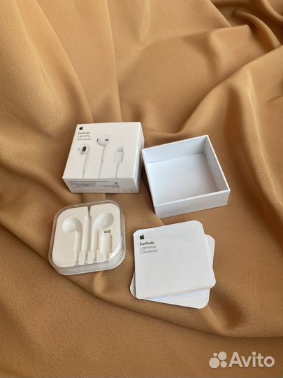Коробка под Наушники earpods apple как новая