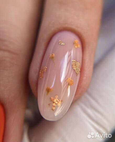 Маникюр с покрытием гель-лак, наращивание ногтей