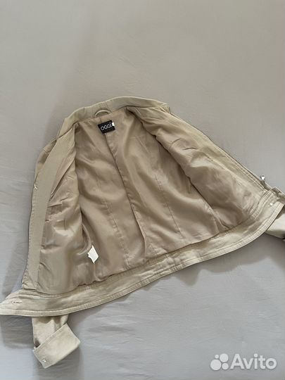 Джинсовый бомбер бежевый