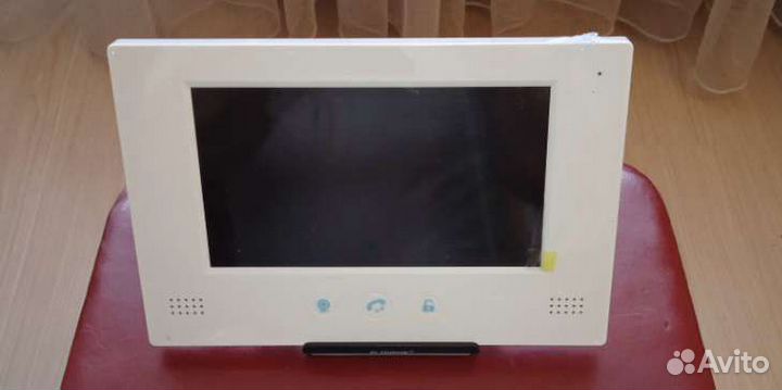 Видеодомофон Цвет., Экран,есть комплект
