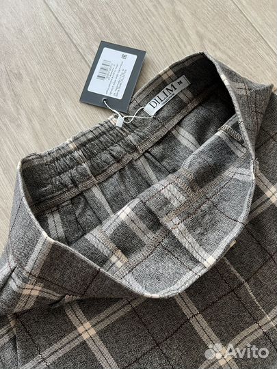 Костюм классический женский новый 42р