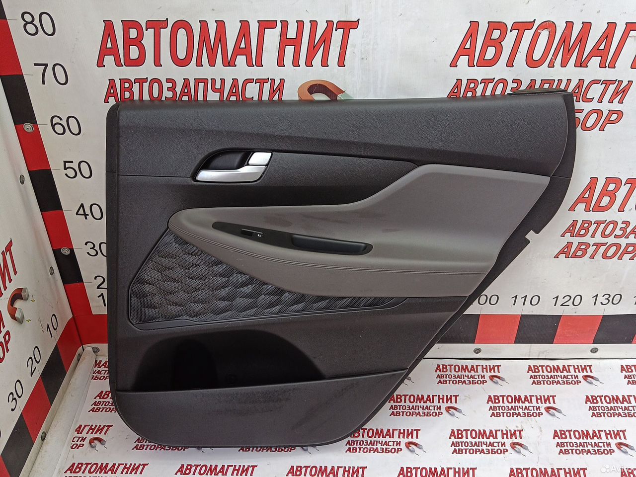 Обшивка двери задней правой Хендай Санта Фе 4 TM