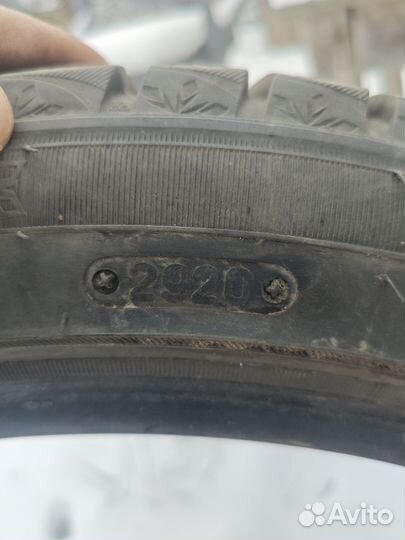 Triangle Snowlink TWT02 245/40 R18 H
