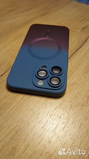 Силиконовый чехол с MagSafe 15 pro Max