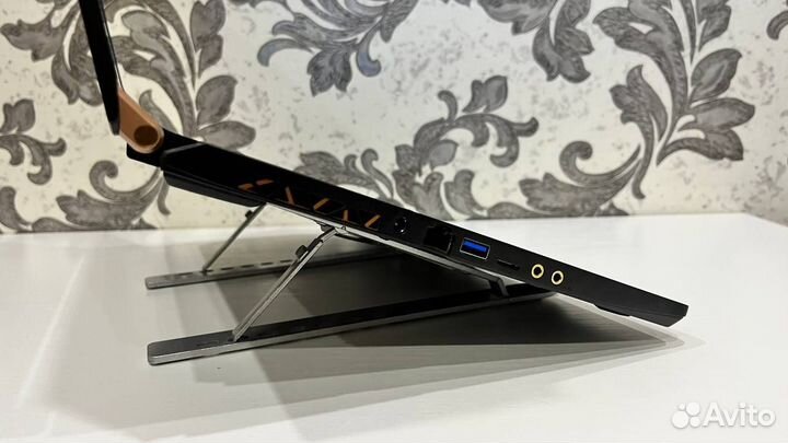 Игровой ноутбук MSI i7-9750H + RTX 2060 + 16Гб