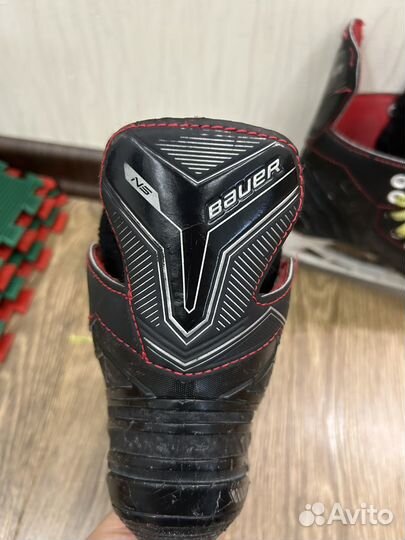 Хоккейные коньки bauer