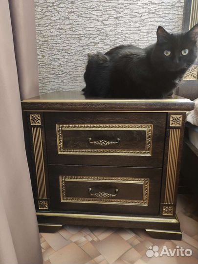 Спальный гарнитур из массива дерева бу