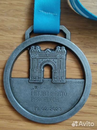 Медаль с полумарафона Барселона 2023