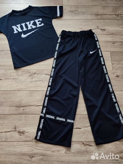 Костюм женский новый 42 44 46