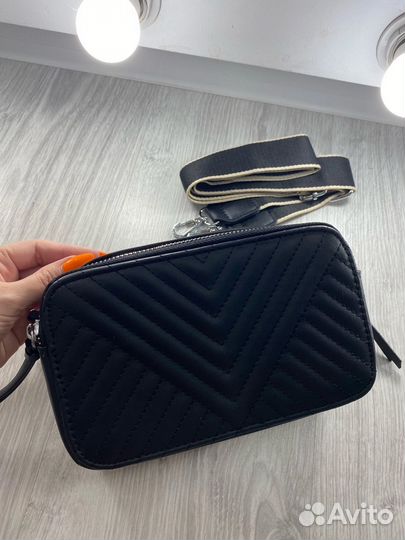 Сумка новая черная через плечо
