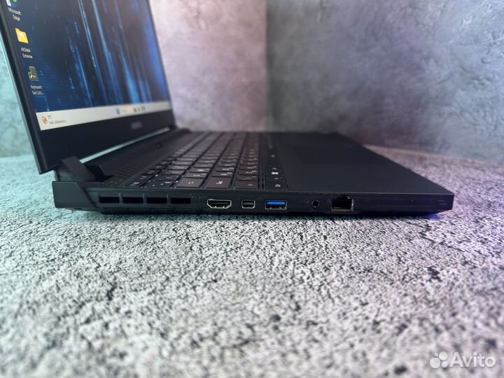 Игровой ноутбук Aorus на Core i7-12700H/ RTX 3060