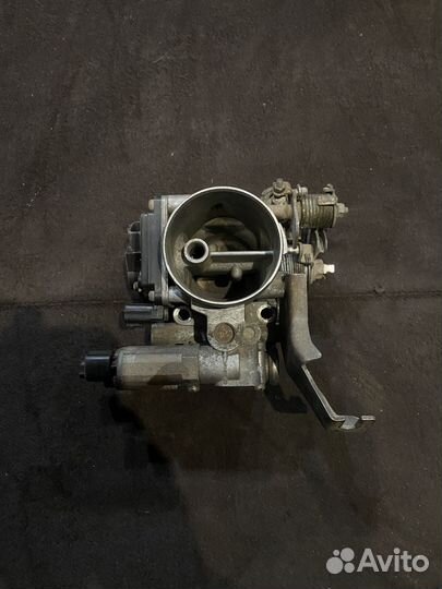 Дросельная заслонка Nissan Almera N15