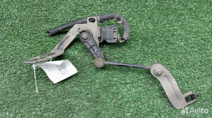 Датчик высоты дорожного просвета Kia Mohave Правый Задний