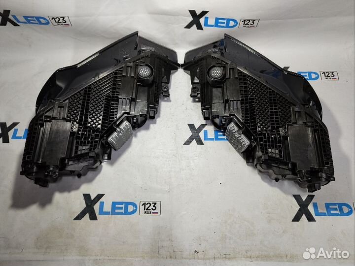 Фара правая левая Audi Q7 2020+ 4m0 рест LED