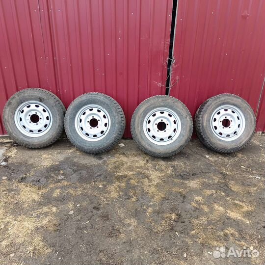 Accelera Beta 235/70 R16 55