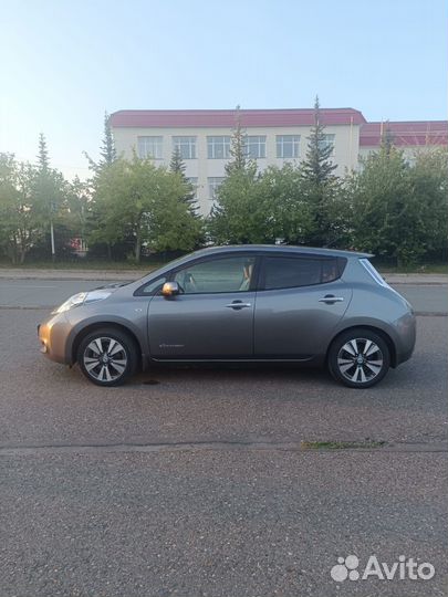 Nissan Leaf 109 л.с. AT, 2013, 82 000 км