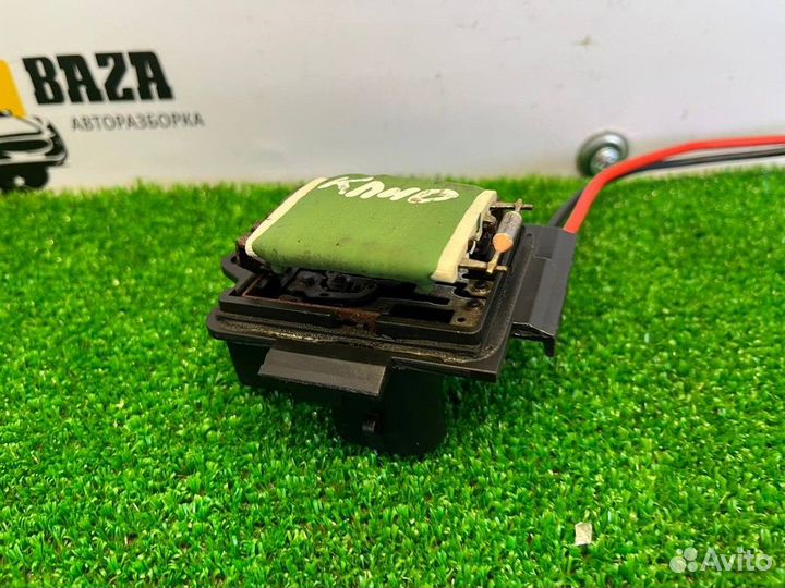 Реле отопителя Renault Clio