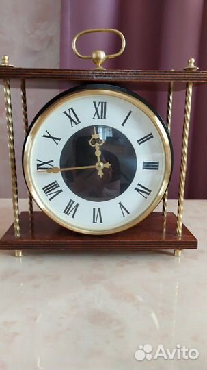 Настольные часы. механические