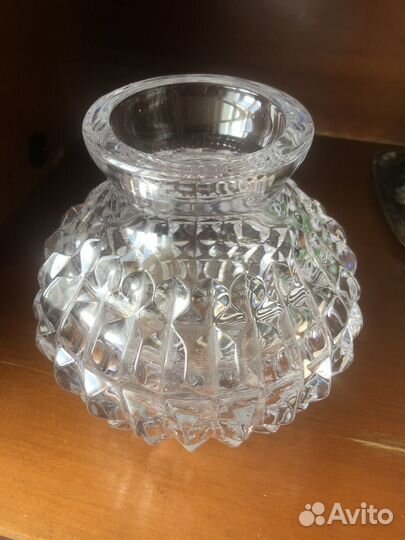 Большая хрустальная ваза для цветов