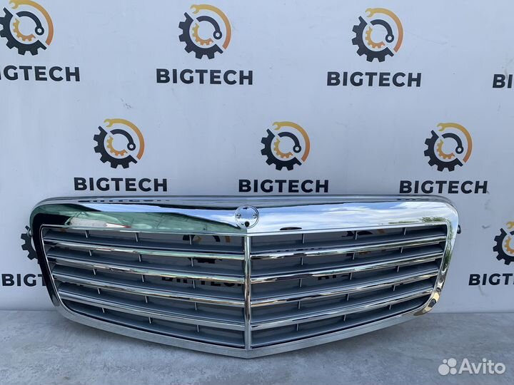 Решетка радиатора Mercedes W212 A2128800283