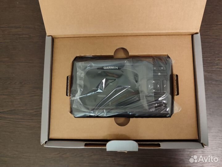 Эхолот Garmin striker Vivid 5cv.с датчиком GT20