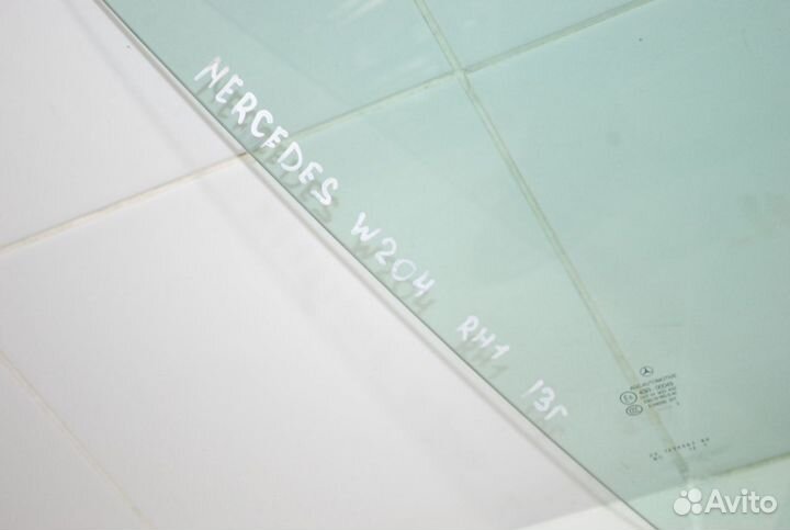 Стекло двери переднее правое Mercedes-Benz C-Class
