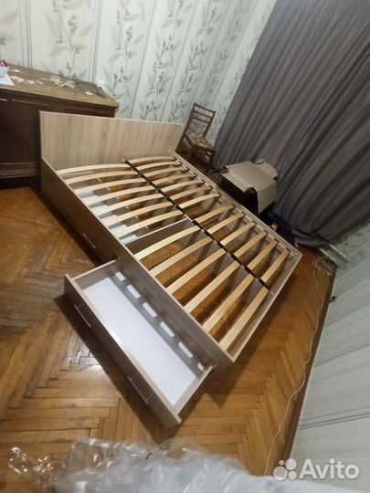 Кровать двуспальная