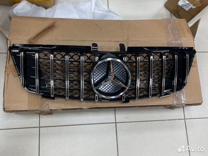 Решетка Gt на Mercedes ml164 05-08
