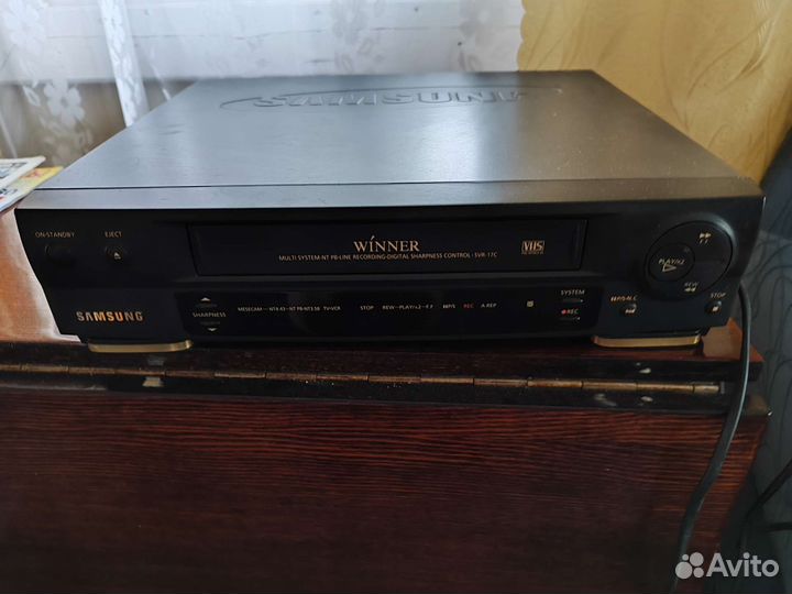 Видеомагнитофон