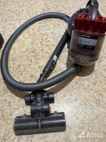 Пылесос Dyson dc37