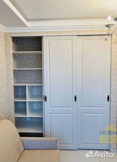 Шкаф с зеркалом