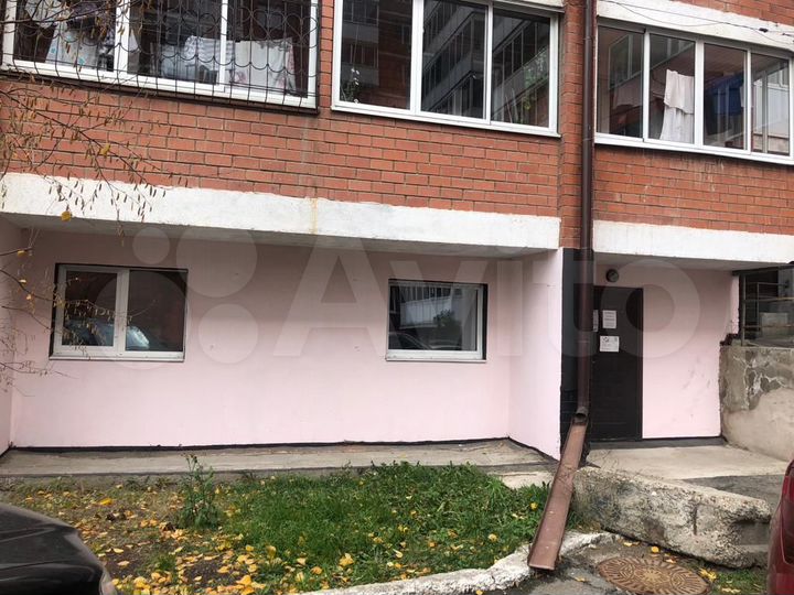 Сдается коммерческая, 134 кв.м., 1/4 эт