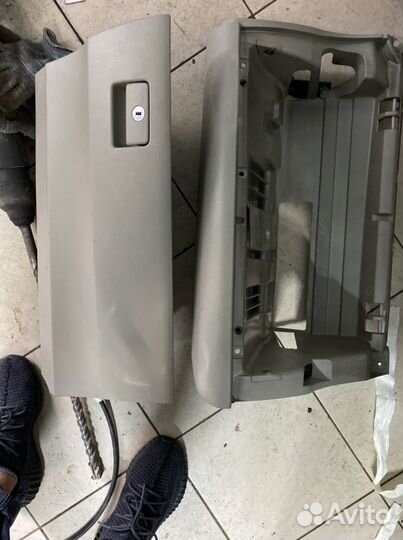 Бардачок на Toyota Camry