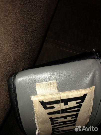 Боксерские перчатки everlast 10 oz