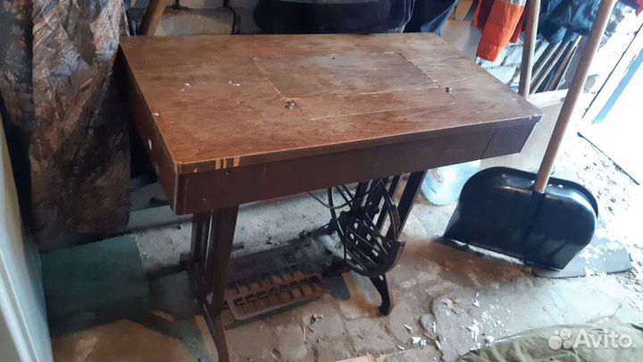 Швейная машина Лада