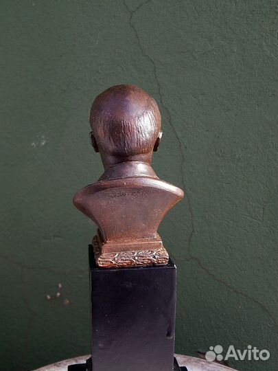 Бюст Ленина бронза