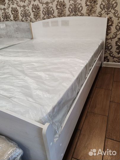 Кровать новая с матрацем в упаковке