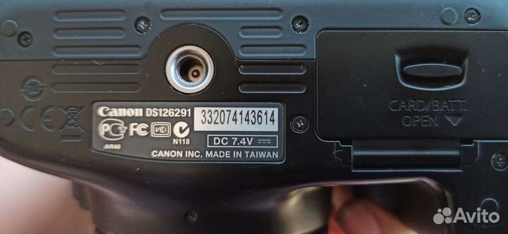 Зеркальный фотоаппарат canon