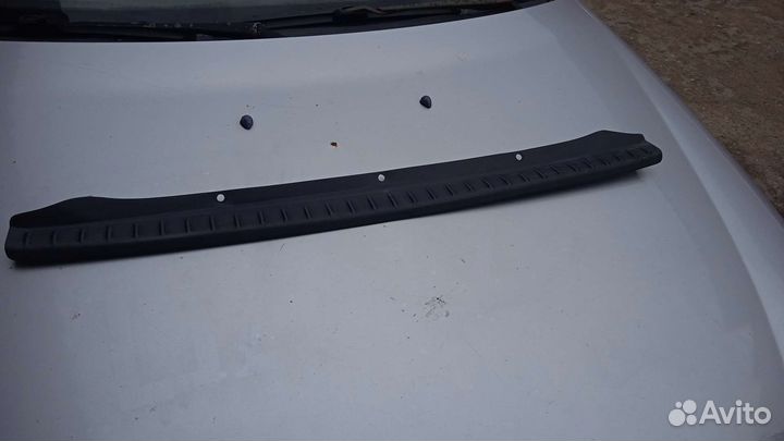 Накладка на задний бампер vesta