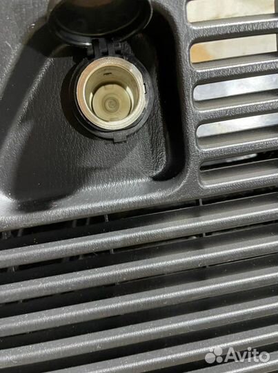 Обшивка багажника левая Nissan Patrol Y62