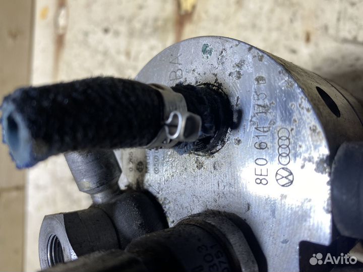 Распределитель тормозных сил 8E0614175D Арт. 803