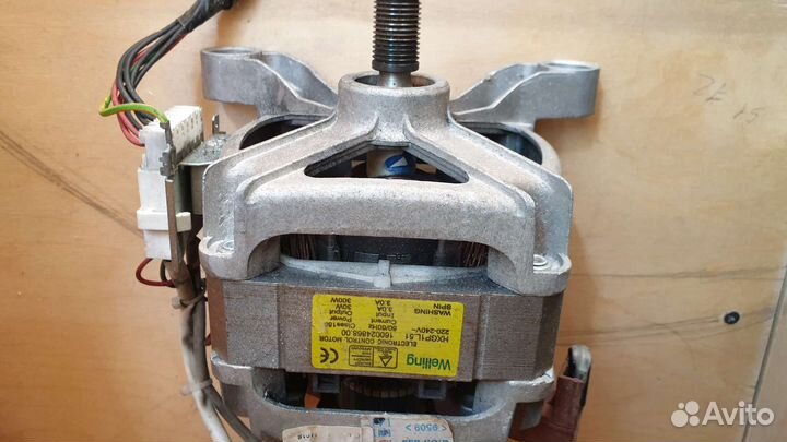Двигатель от стиральной машины
