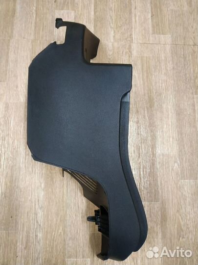 Держатель задней полки левый Ford Fusion