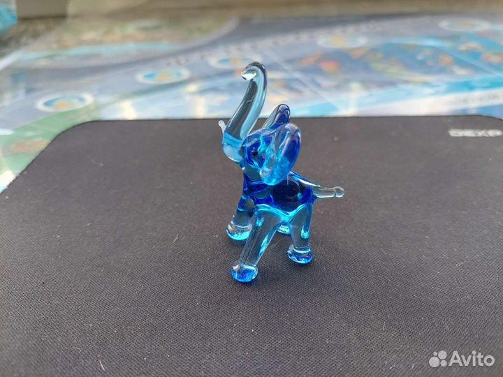 Фигурки цветное стекло