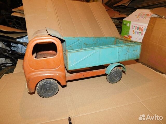 Большой грузовик-самосвал лтз.СССР в коллекцию не