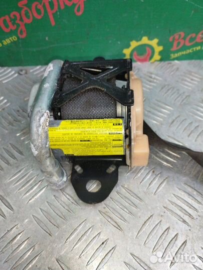 Ремень безопасности передний правый Toyota Corolla