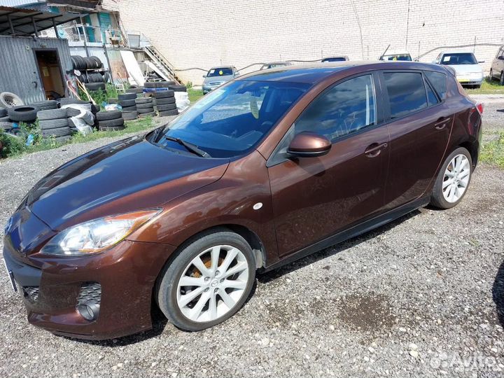 Внешние пороги пластик Mazda 3 BL (09-13)