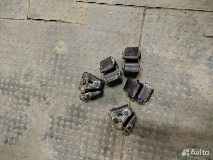 Демпферы заднего колеса на Honda CBR600FA